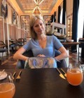 Rencontre Femme : Valentina, 44 ans à Biélorussie  Минск